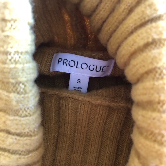 Oversized Sweater - Picture 2 of 8